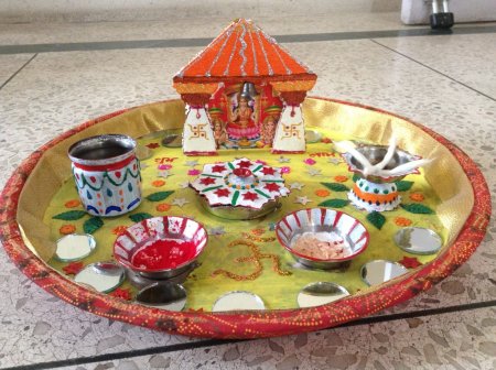 Sheth D M High School 1981 Batch: Navaratri Aarti Thali Decoration  Competition 2018