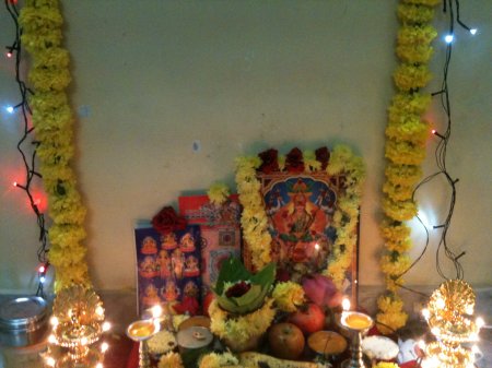 Buy Sri Vaibhava Lakshmi Poojai  Tamil Online l giriin