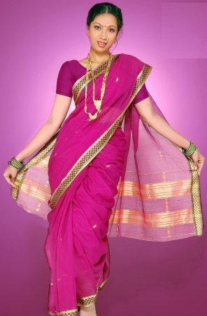 Details more than 161 maharashtra dress for ladies super hot -  highschoolcanada.edu.vn