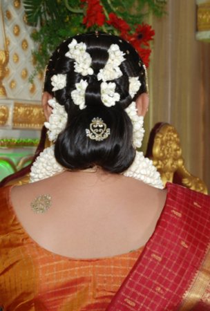 Mangalorean bunt bride ,south indian bride, kannada bride, hindu weddings |  Indian bridal hairstyles, Hair style on saree, Indian wedding hairstyles