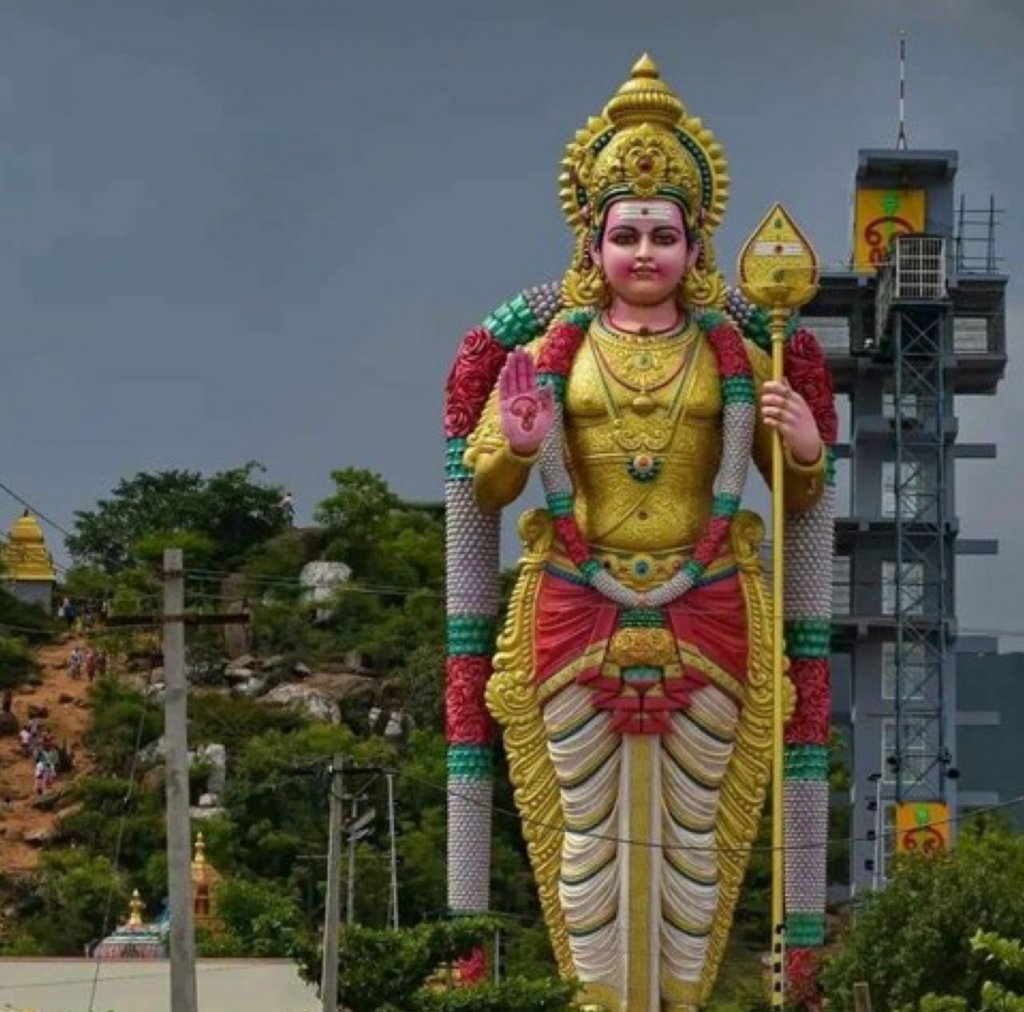 A towering God Karthikeya - Salem Murugan temple | Indusladies
