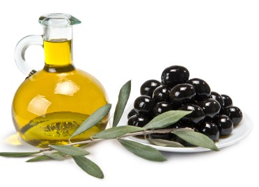 8 Ways to Try Goodness of Olive Oil for Your Skincare