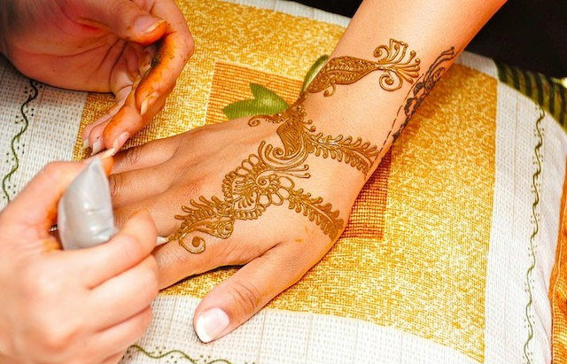 16 Beautiful Arabic Mehandi Designs For Any Occasion
